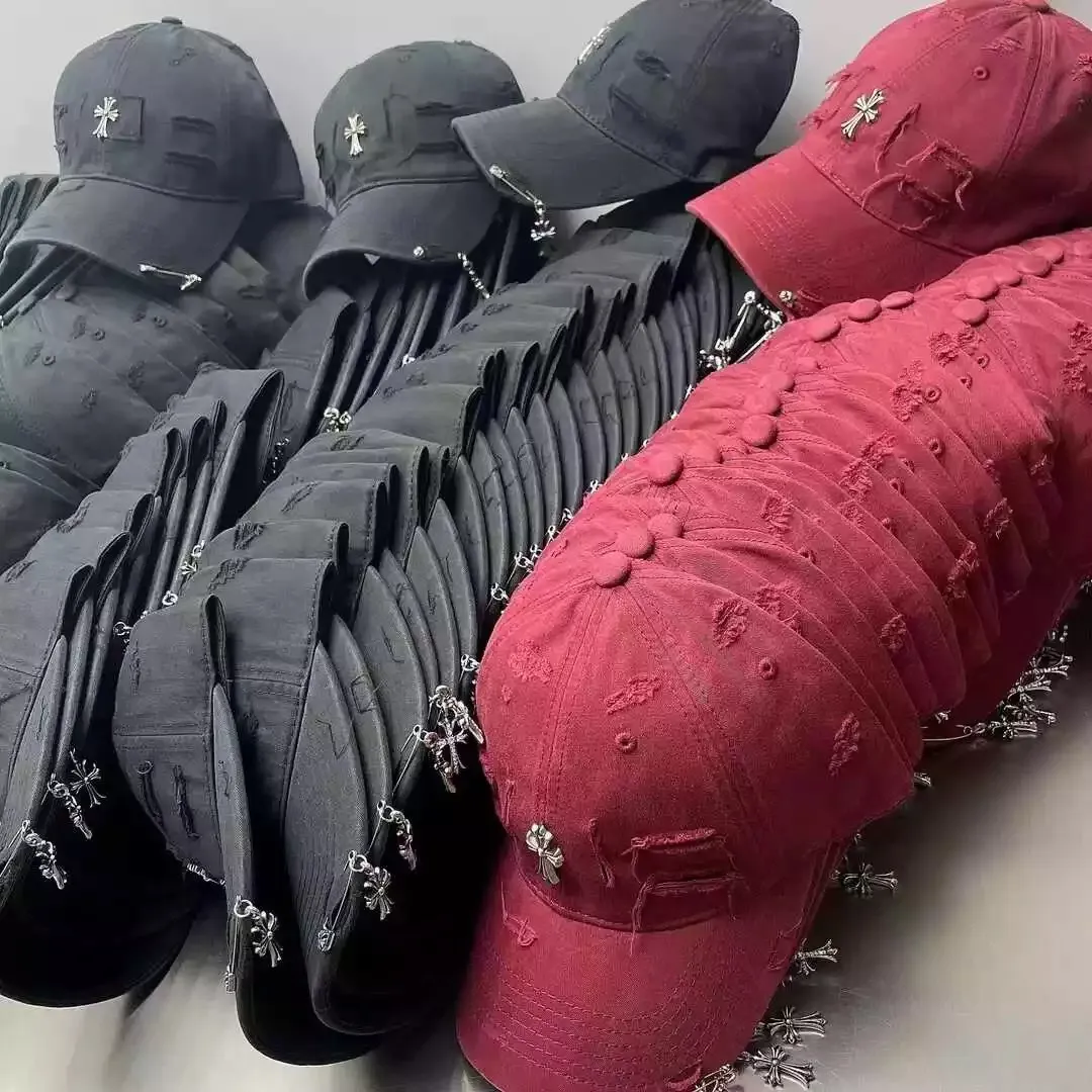 Crowe heart-pierced single baseball cap